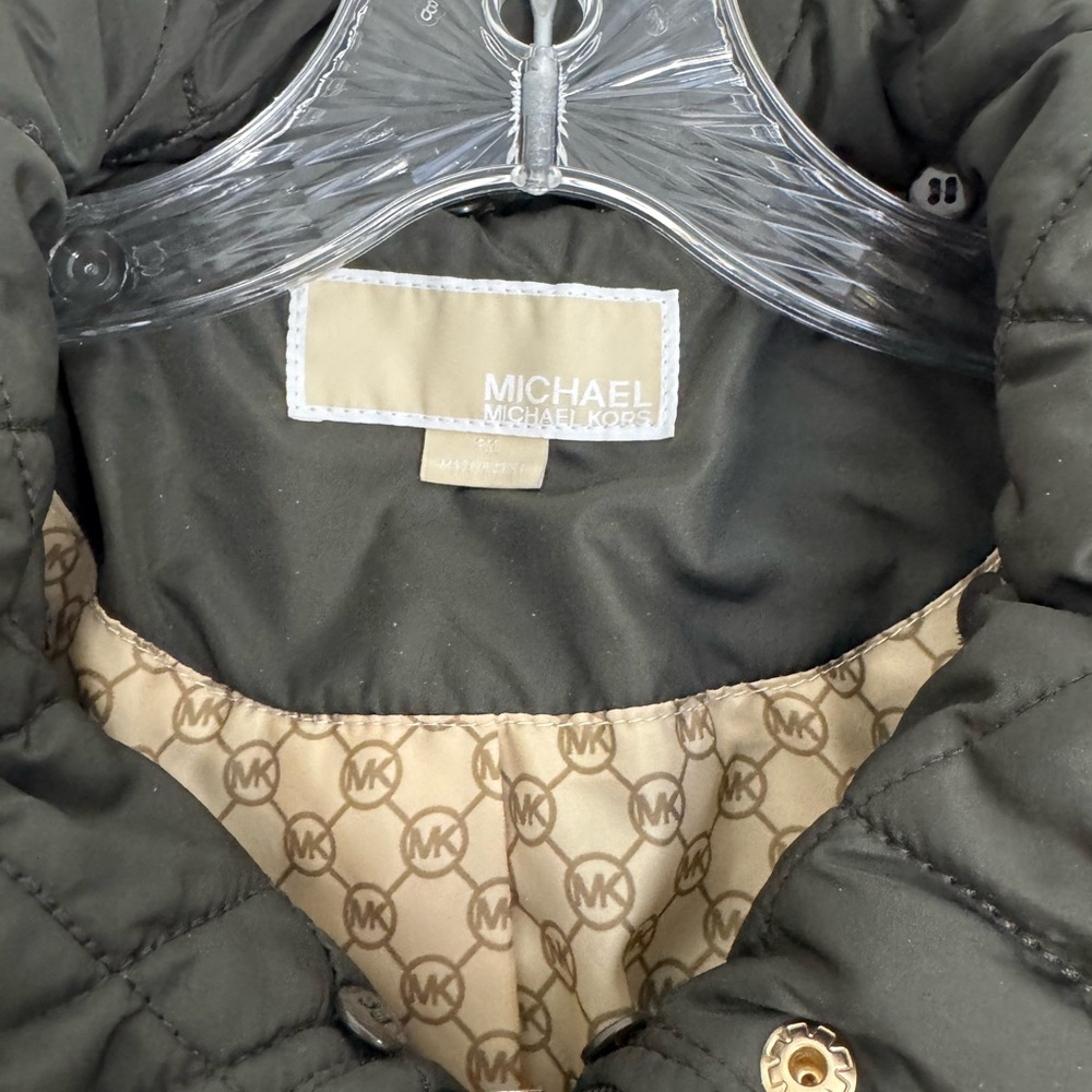 Michael Kors Quilted Puffer Jacket in Dark Green - Picture 2 of 11